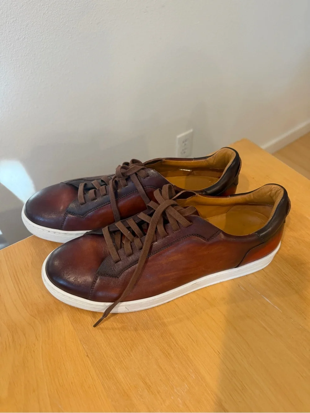 Magnanni Brown Leather Low-Top Sneakers with White Sole